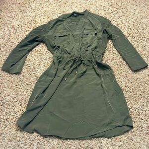 Dark green mid sleeve length dress